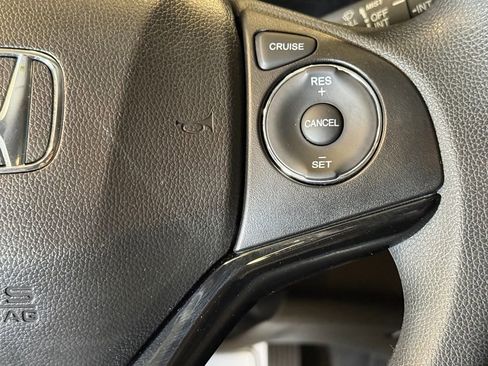 Used 2019 Honda HR-V LX image 12