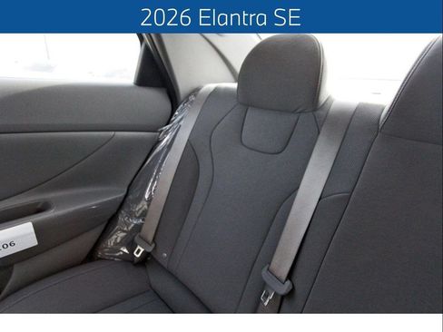 Certified 2026 Hyundai Elantra SE FWD image 12