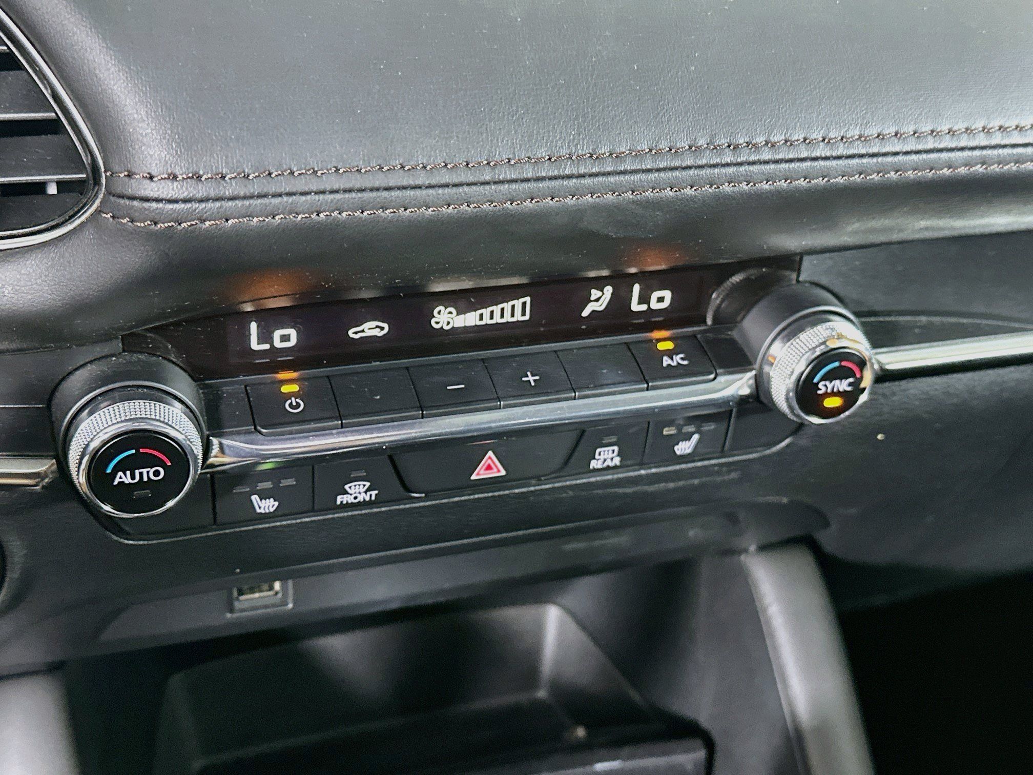 Used 2019 MAZDA MAZDA3 Sedan w/ Preferred Package FWD image 24