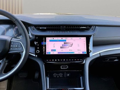 New 2026 Jeep Grand Cherokee L 4WD image 12
