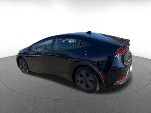 Used 2025 Toyota Prius LE image 10