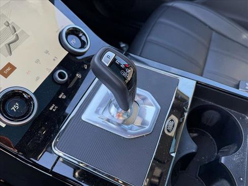 Used 2023 Land Rover Range Rover Evoque R-Dynamic SE image 22