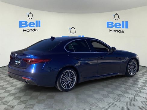 Used 2017 Alfa Romeo Giulia Ti w/ TI Lusso Light Wood Package image 4