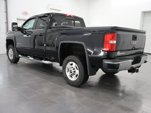 Used 2018 GMC Sierra 2500 SLE w/ HD SLE Preferred Plus Package AWD/4WD image 6