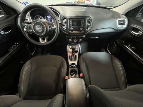 Used 2018 Jeep Compass Sport AWD/4WD image 17