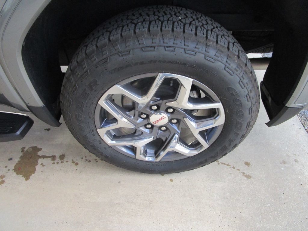 Used 2026 GMC Sierra 1500 SLT w/ SLT Premium Plus Package AWD/4WD image 12