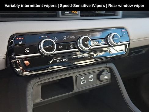 Used 2025 Honda Pilot Touring image 27