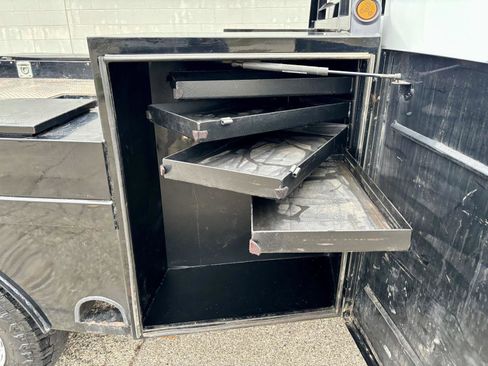 Used 2022 GMC Sierra 3500 SLE w/ SLE Convenience Package image 22