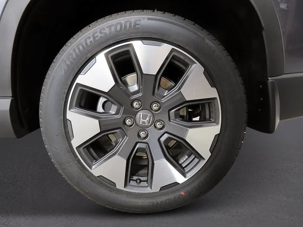 New 2026 Honda Pilot Touring image 9