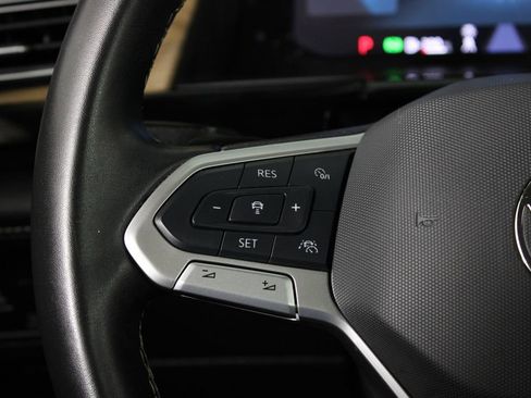 Used 2025 Volkswagen Atlas SE FWD image 26