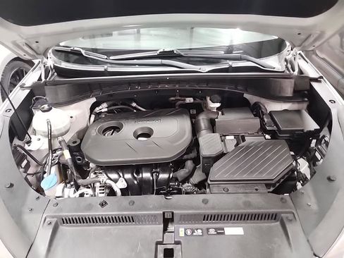 Used 2019 Hyundai Tucson SE image 16