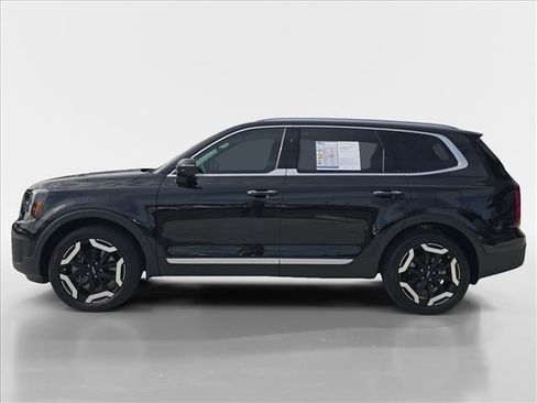 Used 2025 Kia Telluride S image 6