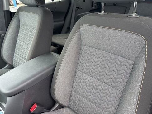 Used 2024 Chevrolet Equinox LT w/ LPO, Floor Liner Package FWD image 10
