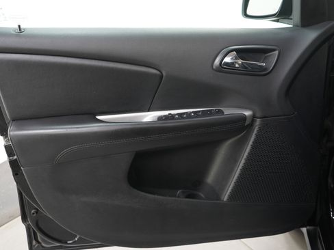 Used 2019 Dodge Journey SE w/ Connectivity Group image 19