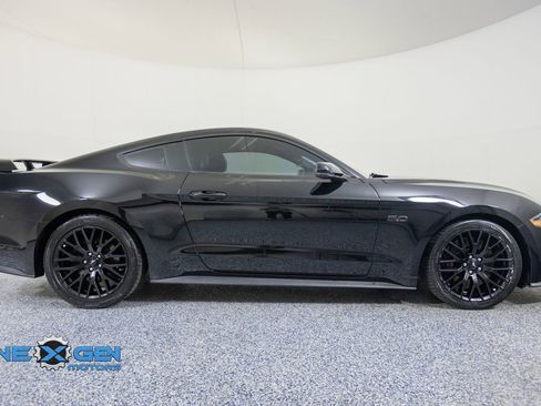 Used 2019 Ford Mustang GT Premium w/ GT Performance Package RWD image 8