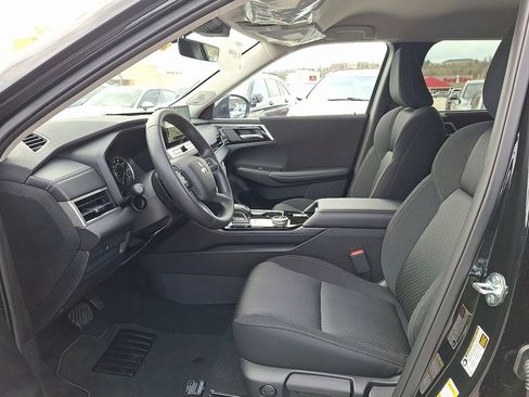 New 2026 Mitsubishi Outlander ES AWD/4WD image 6