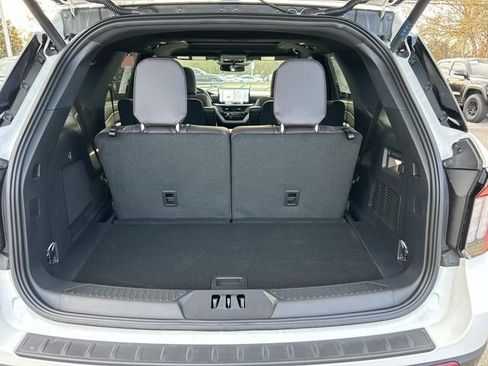 New 2026 Ford Explorer Platinum image 21