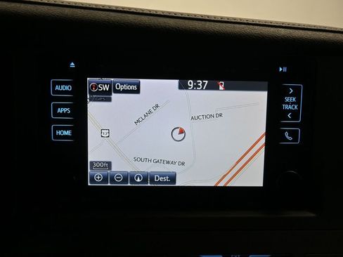 Used 2016 Toyota Sienna SE Premium w/ Protection Package FWD image 19