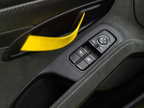 Used 2023 Porsche 718 Cayman GT4 RS image 35