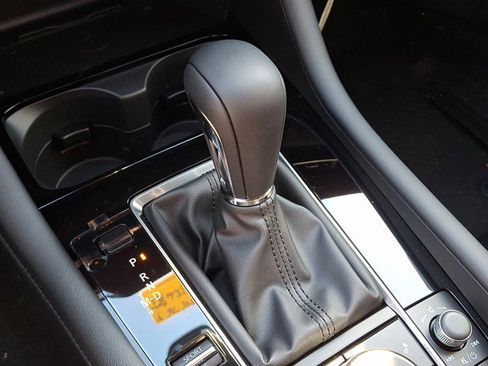 New 2026 MAZDA MAZDA3 Hatchback w/Premium Plus Pkg image 15