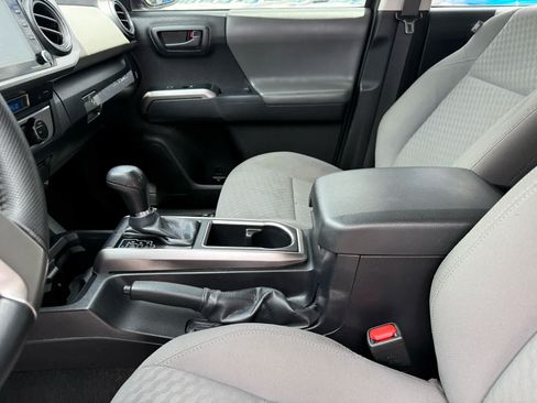 Used 2023 Toyota Tacoma SR5 AWD/4WD image 21