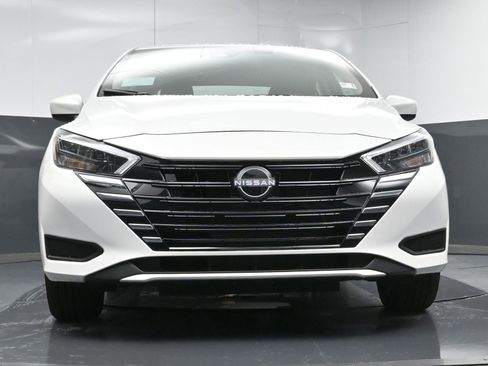 Used 2025 Nissan Versa SV w/ Trunk Package FWD image 20