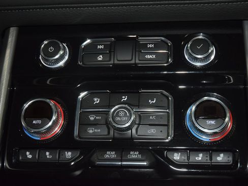 Used 2024 GMC Yukon XL Denali w/ Max Trailering Package AWD/4WD image 30