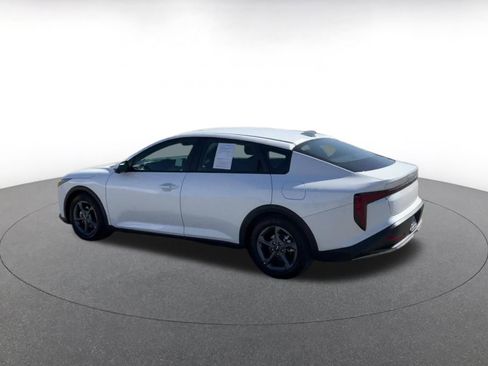 Used 2025 Kia K4 LXS image 10