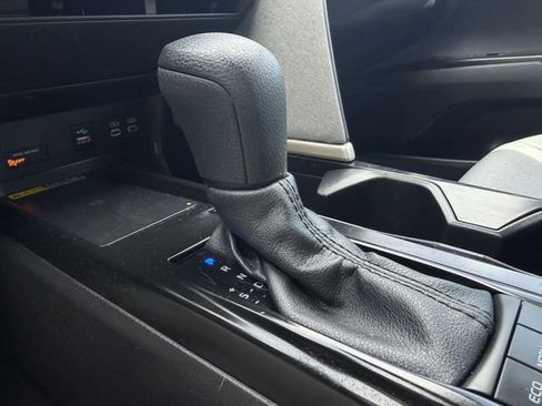 Used 2025 Toyota Camry LE FWD image 19