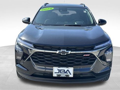 Used 2025 Chevrolet Trax RS w/ Driver Confidence Package image 23