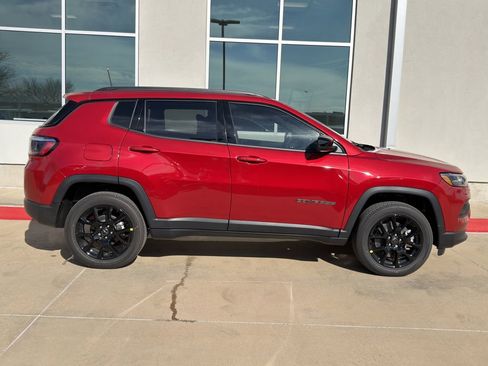 New 2026 Jeep Compass Latitude AWD/4WD image 4