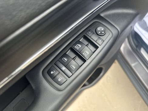 Used 2021 Jeep Grand Cherokee Limited w/ Trailer Tow Group IV image 12