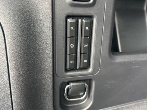 Used 2025 Ford Expedition Max Platinum AWD/4WD image 14