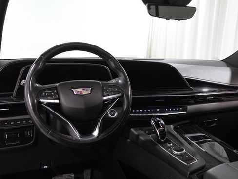 Used 2022 Cadillac Escalade ESV Sport w/ Touring Package image 7