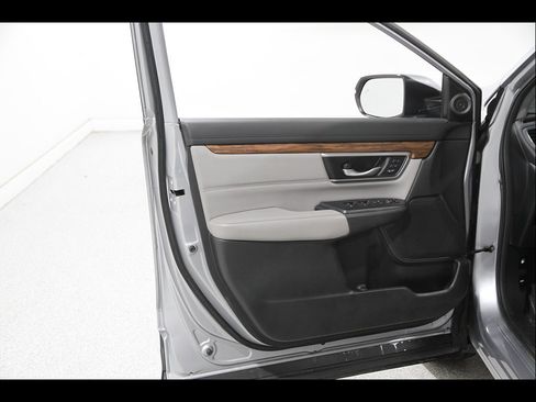 Used 2020 Honda CR-V Touring image 33