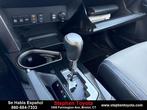 Used 2018 Toyota RAV4 Limited image 20