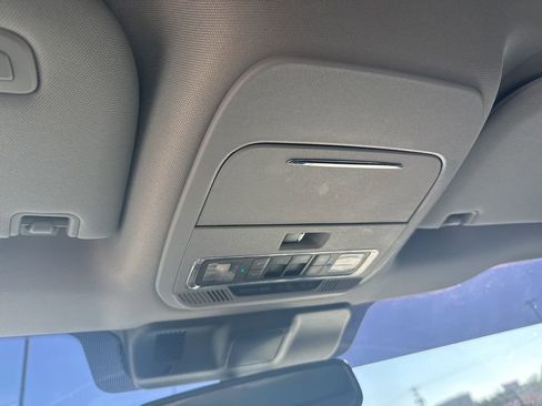 Used 2021 Ford F150 Lariat w/ Equipment Group 502A High image 22