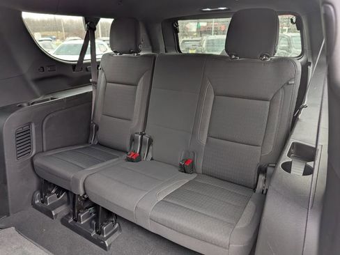 Used 2022 GMC Yukon XL SLE w/ Gmc Pro Safety Plus Package image 9