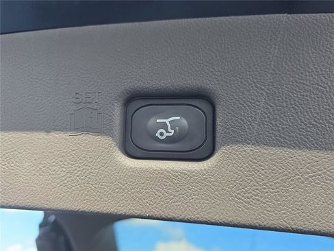 Used 2020 Lincoln Nautilus FWD image 26