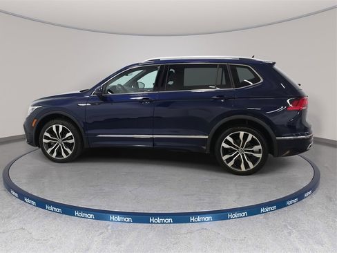 Used 2022 Volkswagen Tiguan SEL R-Line image 9