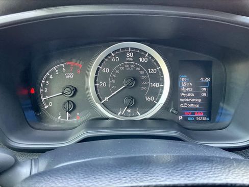 Used 2020 Toyota Corolla LE image 25