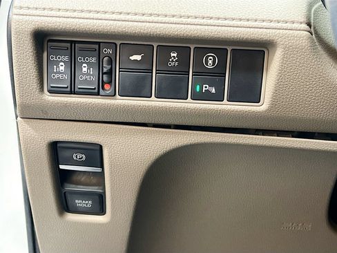 Used 2022 Honda Odyssey Elite image 10