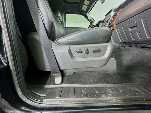 Used 2016 Ford F350 Lariat w/ Lariat Ultimate Package image 23