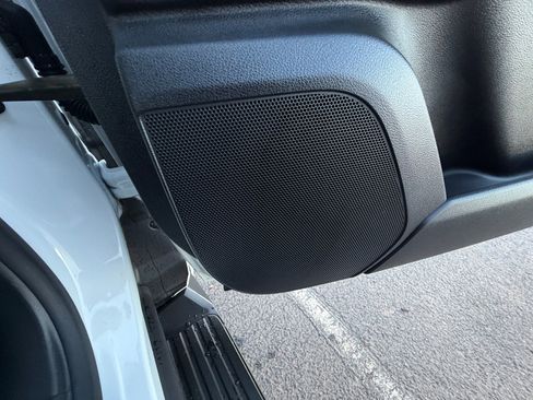 Used 2025 Nissan Armada SV image 27