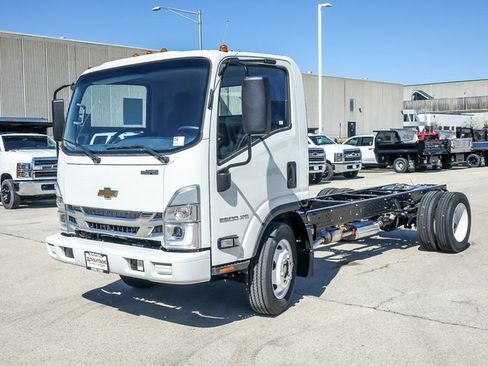 New 2025 Chevrolet Low Cab Forward 5500XG image 7