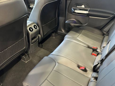 New 2025 Mercedes-Benz GLB 250 4MATIC image 12