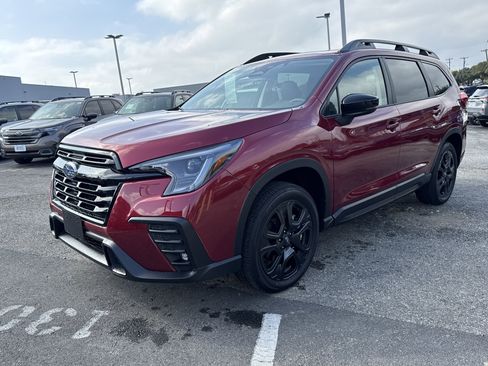 Used 2025 Subaru Ascent Onyx Edition image 7