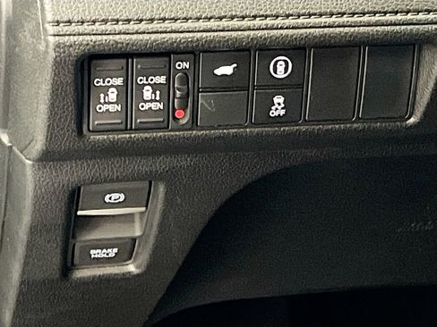 Used 2023 Honda Odyssey EX-L image 10