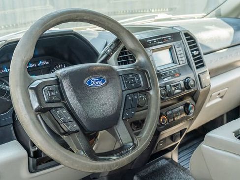 Used 2020 Ford F250 XL w/ Power Equipment Group image 24