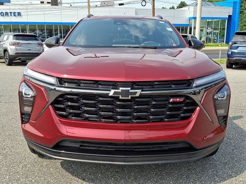 Certified 2024 Chevrolet Trax RS w/ Driver Confidence Package FWD image 2